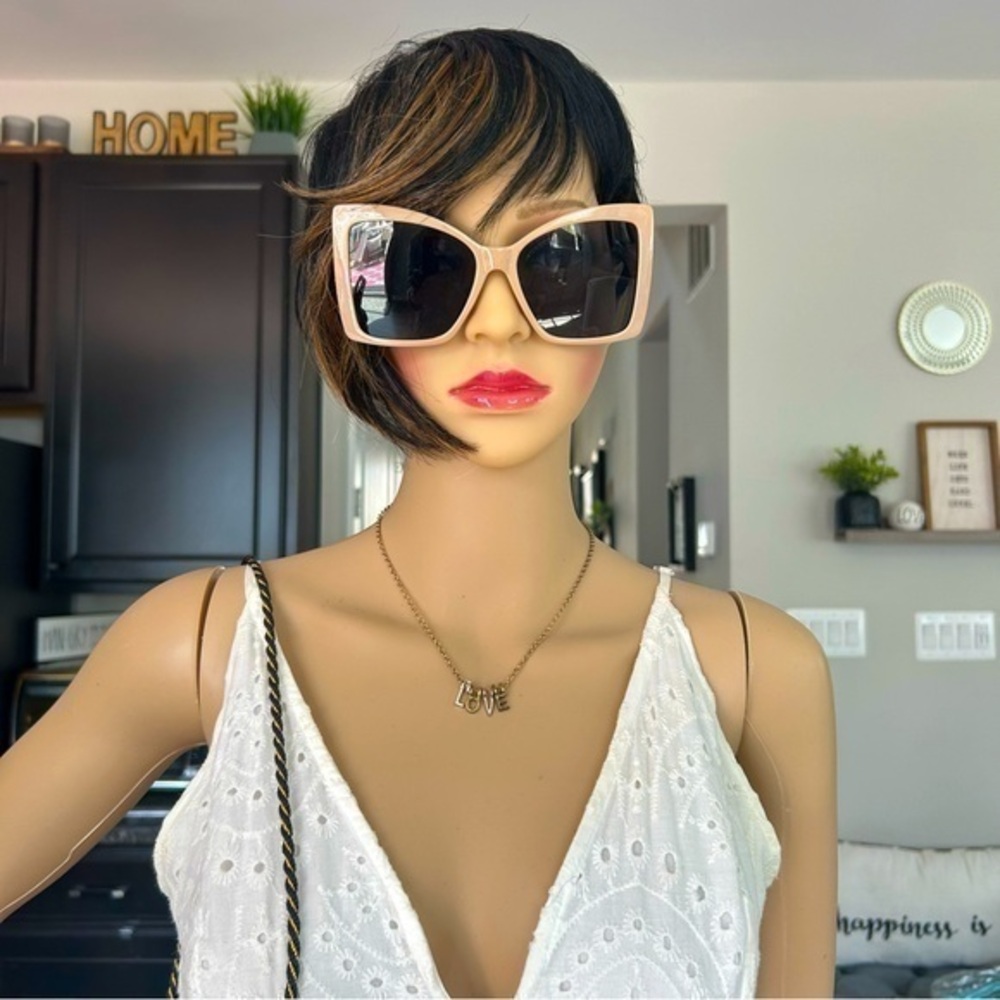✨NWT Taupe Cat 🐈‍⬛ Eye Statement large frame sunglasses 🕶️ glasses